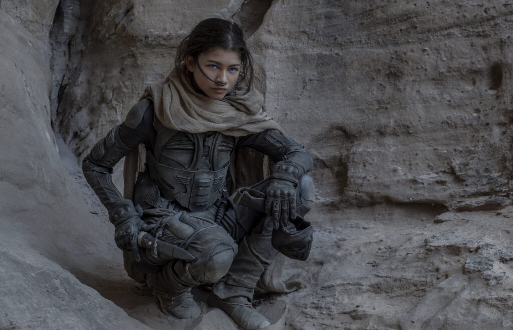 Zemdaya trong bộ sa phục xuất hiện trong phim Dune.