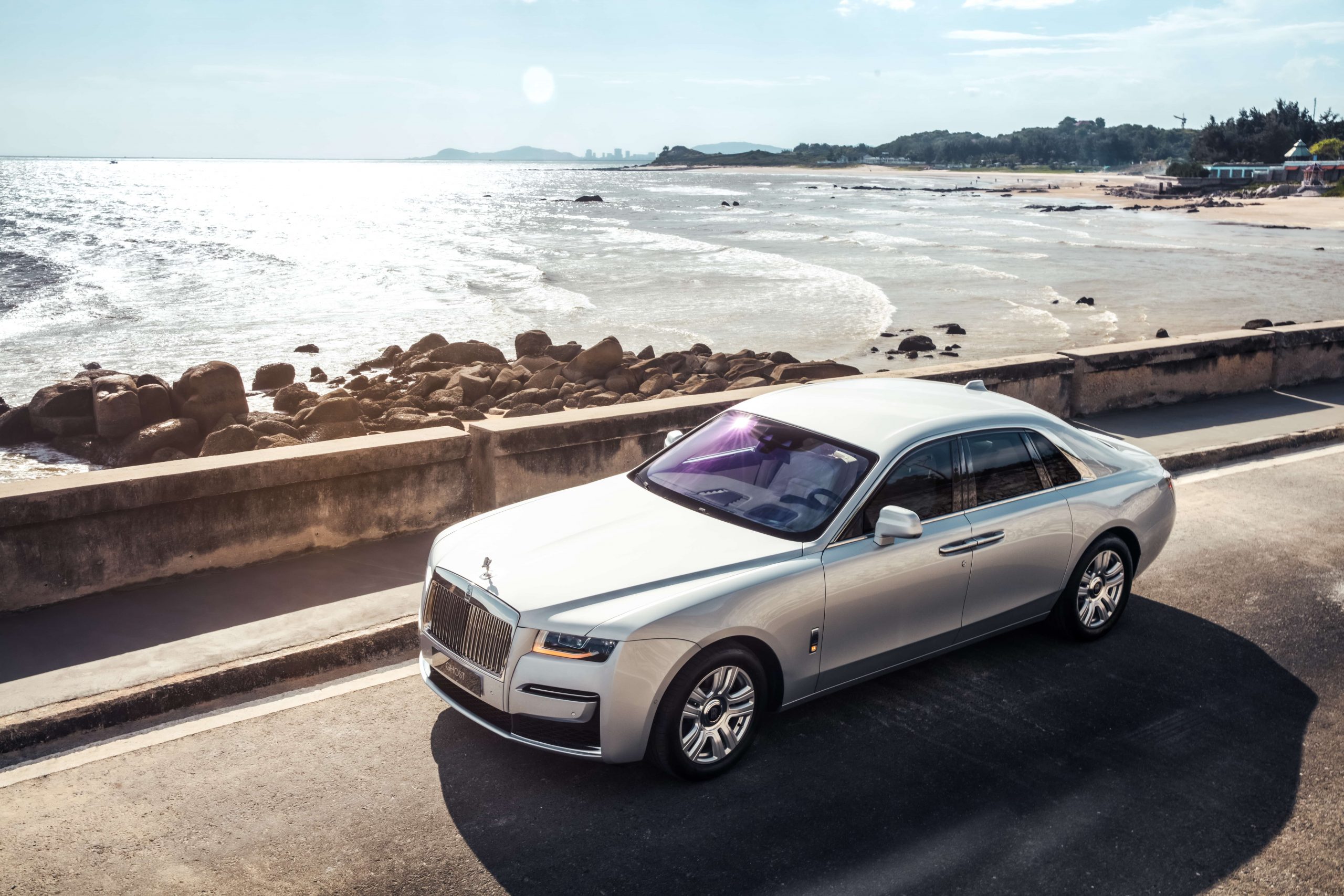 Hành trình chạy xe Rolls-Royce New Ghost qua Đèo Nước Ngọt