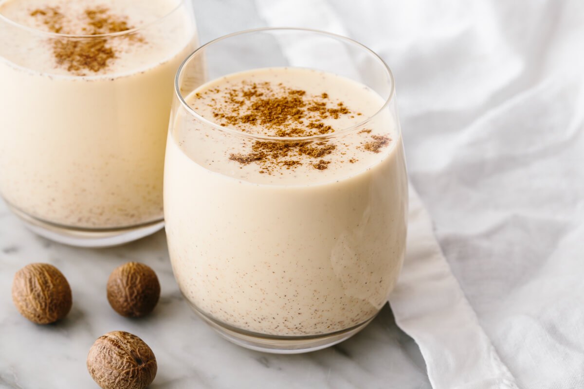 Cocktail trứng Eggnog kinh điển cho mùa lễ cuối năm