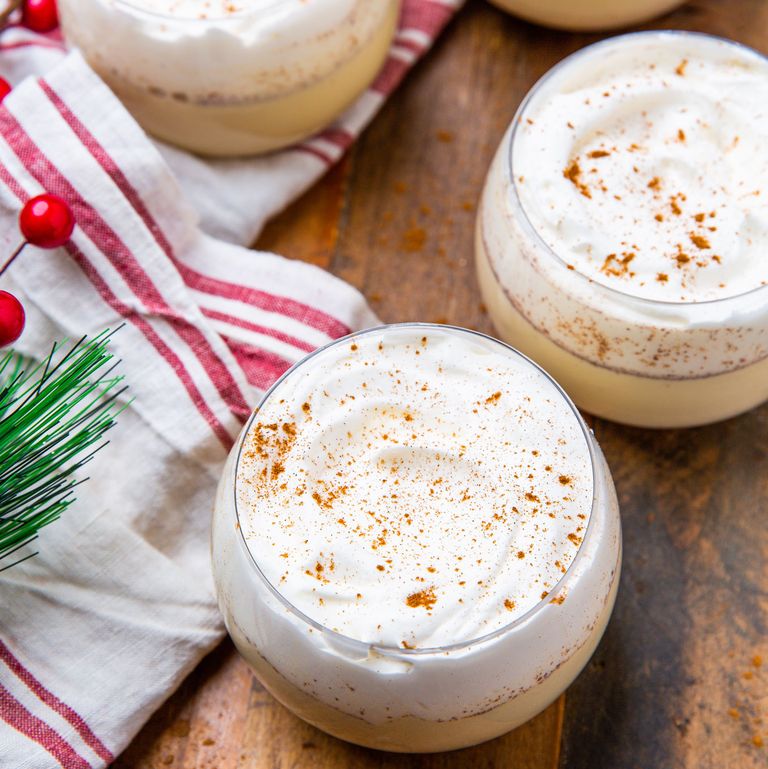 Cocktail trứng Eggnog kinh điển cho mùa lễ cuối năm