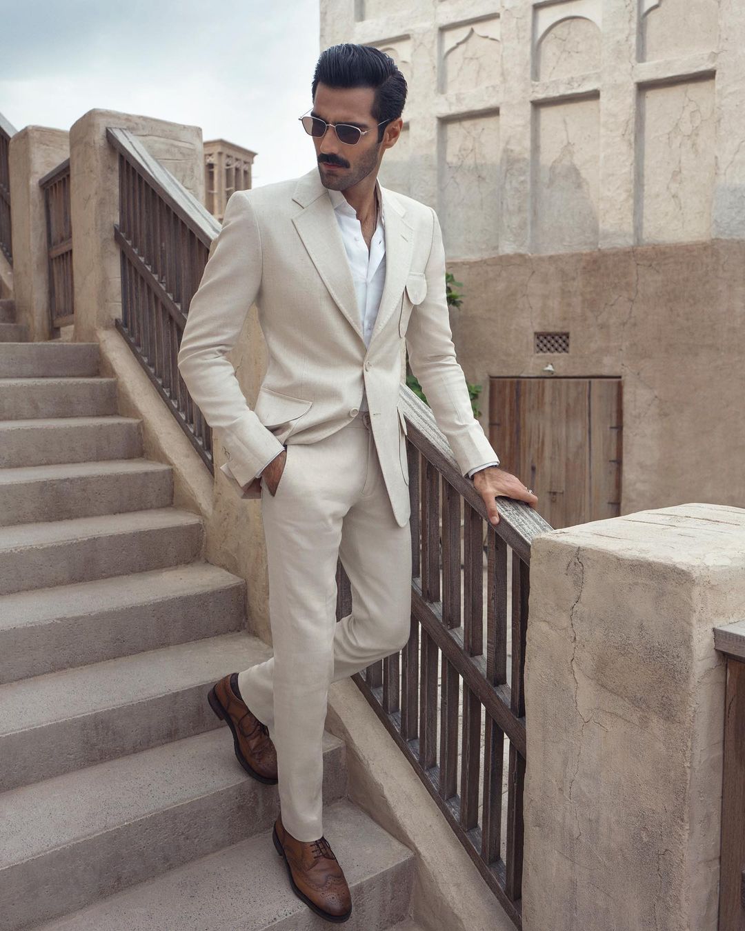 phoi do cho dang nguoi tam giac nguoc - suit - Hasnain Lehri