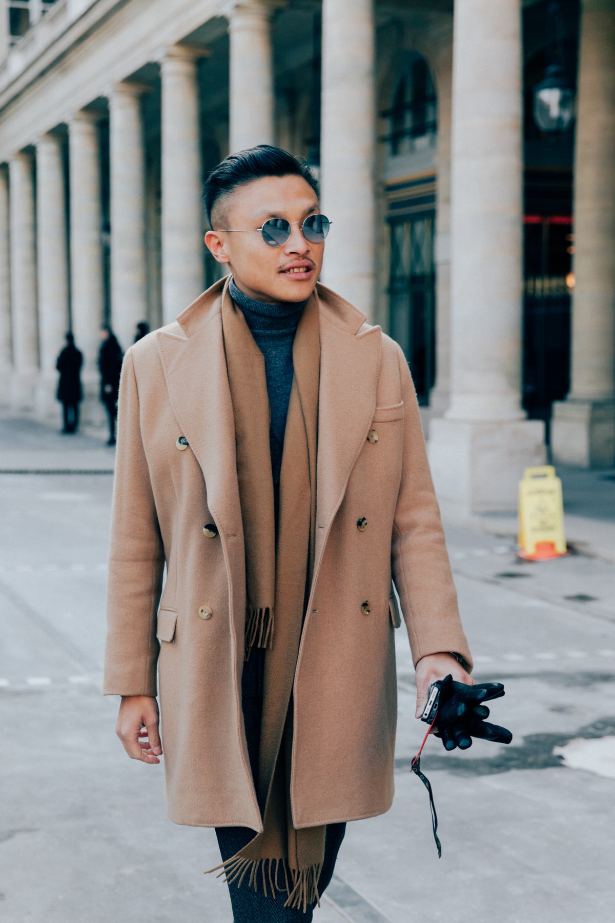 khăn quàng cổ với áo khoác peacoat - GQ