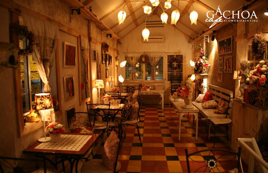 Gác Hoa Attic Café