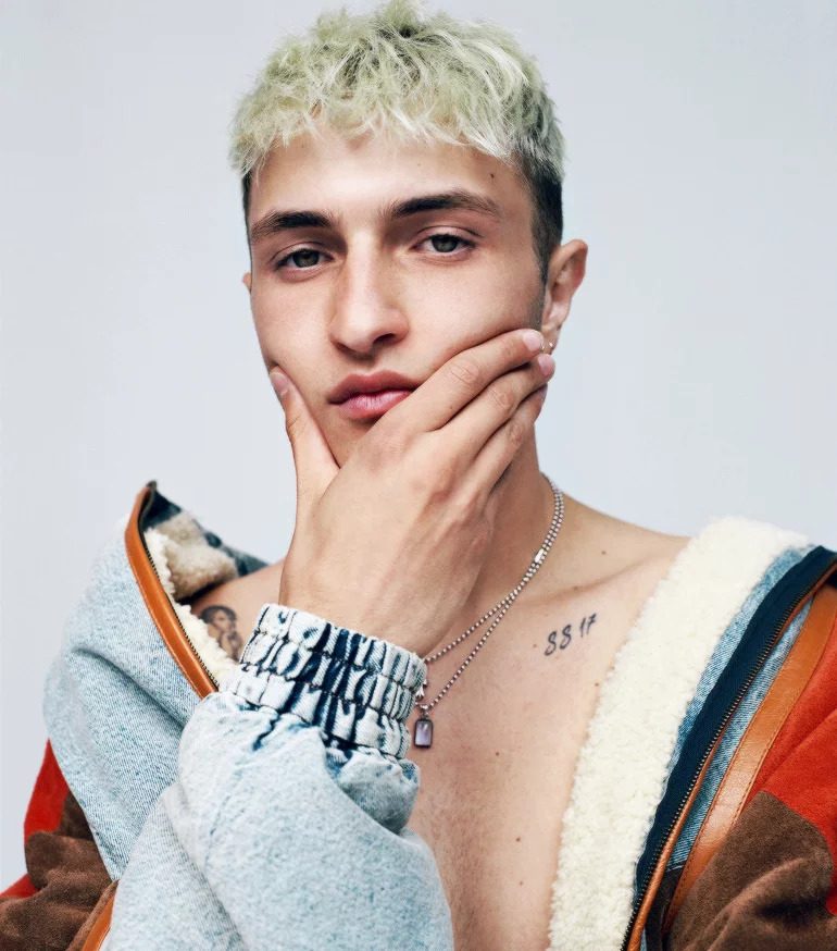 Anwar Hadid