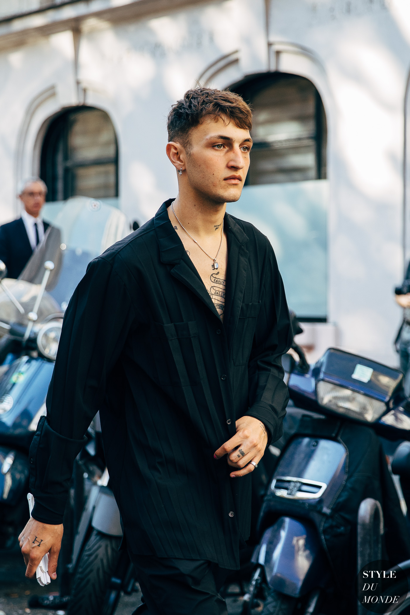 Anwar Hadid