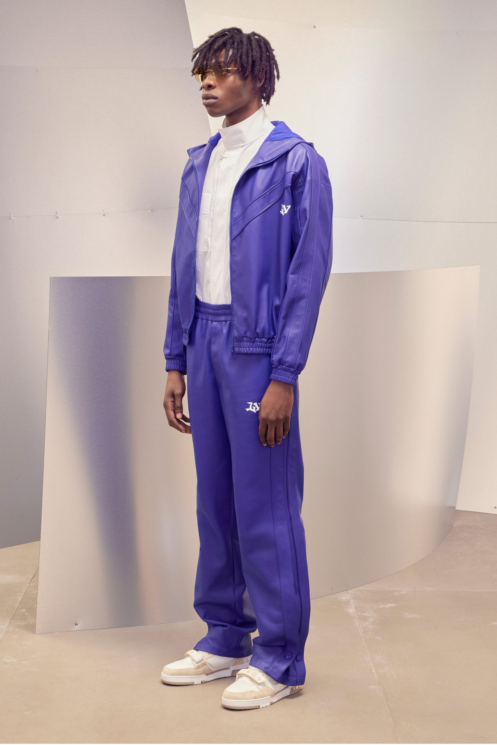 phoi do pantone 2022 - elle man - 0122 - lv prefall 22 66