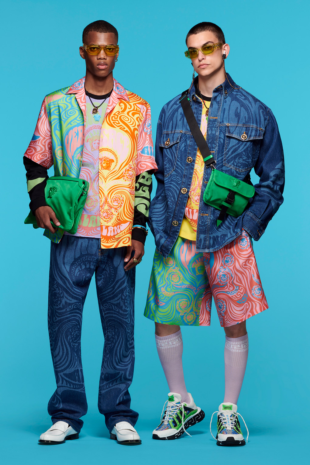 mau sac trang phuc - Versace Resort 2022 Collection for Men 