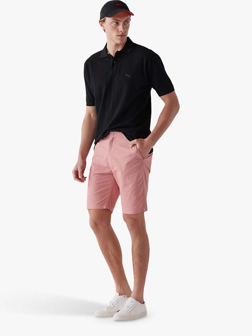 Hãy thử một chiếc quần shorts cho phối đồ màu hồng