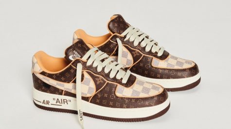10 mẫu sneakers đẹp nhất quý 1/2022 do các tạp chí thời trang bình chọn