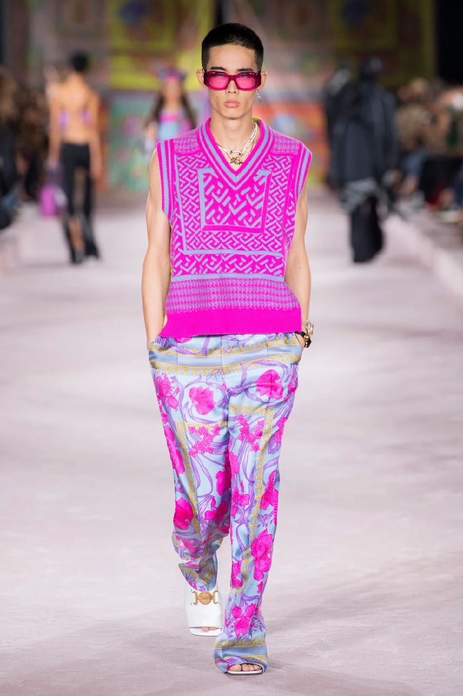 psychedelic prints - Versace