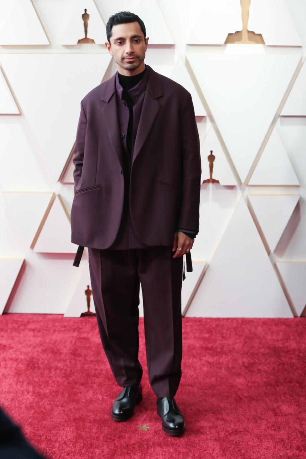 suit nam oscar 2022 - Riz Ahmed - WWD
