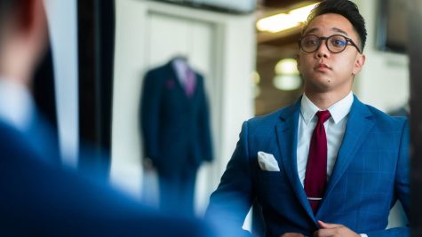 Phối suit màu xanh navy: Làm sao để không bị "dừ"?