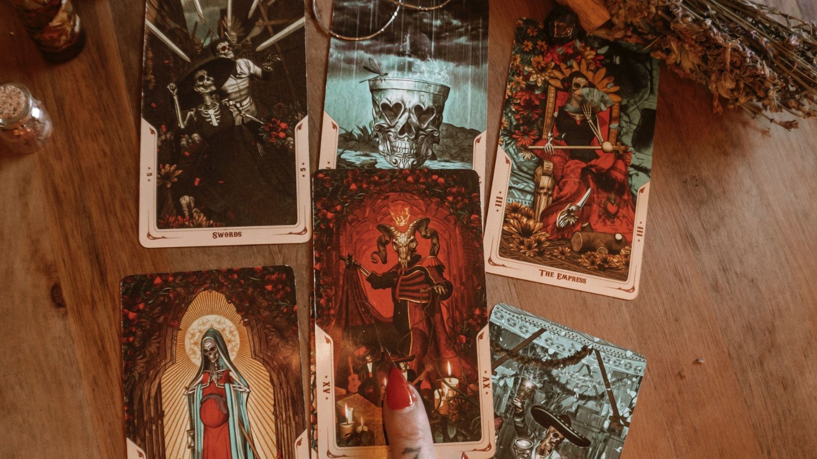 Bói bài tarot hàng ngày: Đâu là nơi giúp bạn giải tỏa căng thẳng