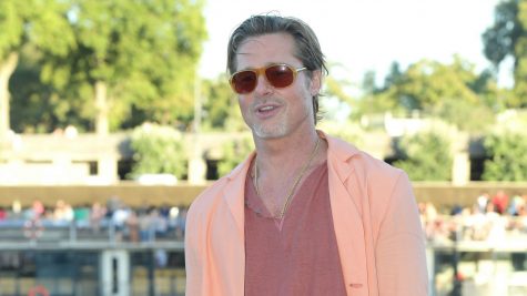 Brad Pitt gây sửng sốt với loạt trang phục đầy nổi loạn