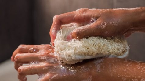 Tại sao bạn nên thử tẩy tế bào chết cơ thể bằng muối biển?