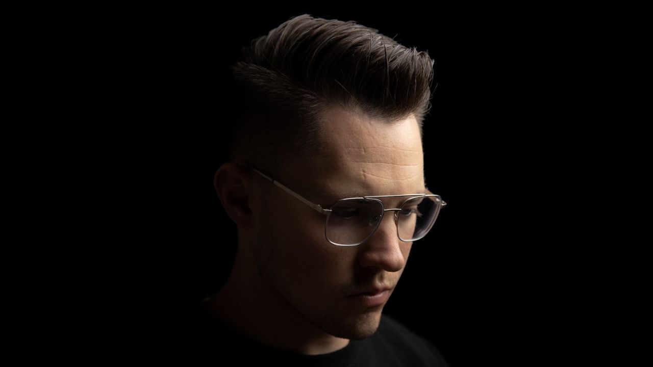 5 kiểu vuốt tóc Pomade thịnh hành không lỗi mốt  Classicvn