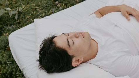 "Bí kíp" giúp bạn chìm vào giấc ngủ trong vòng 2 phút